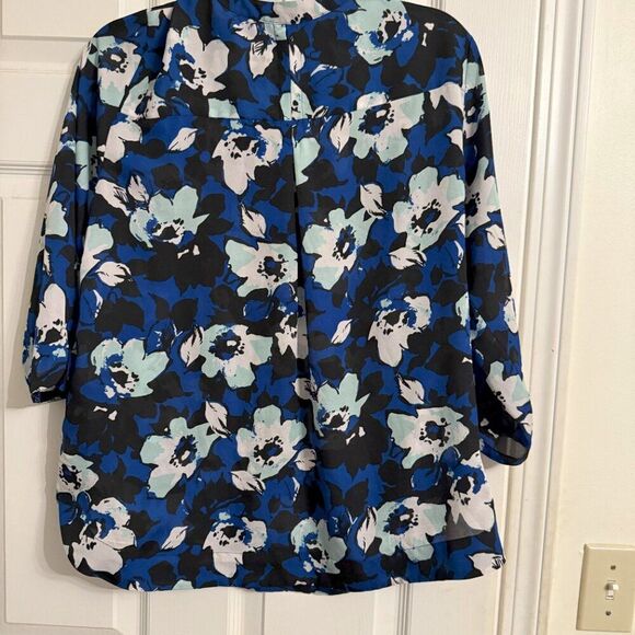 Liz Claiborne Career Blue White Floral Top | Size Large Petite | EUC - Picture 2 of 4